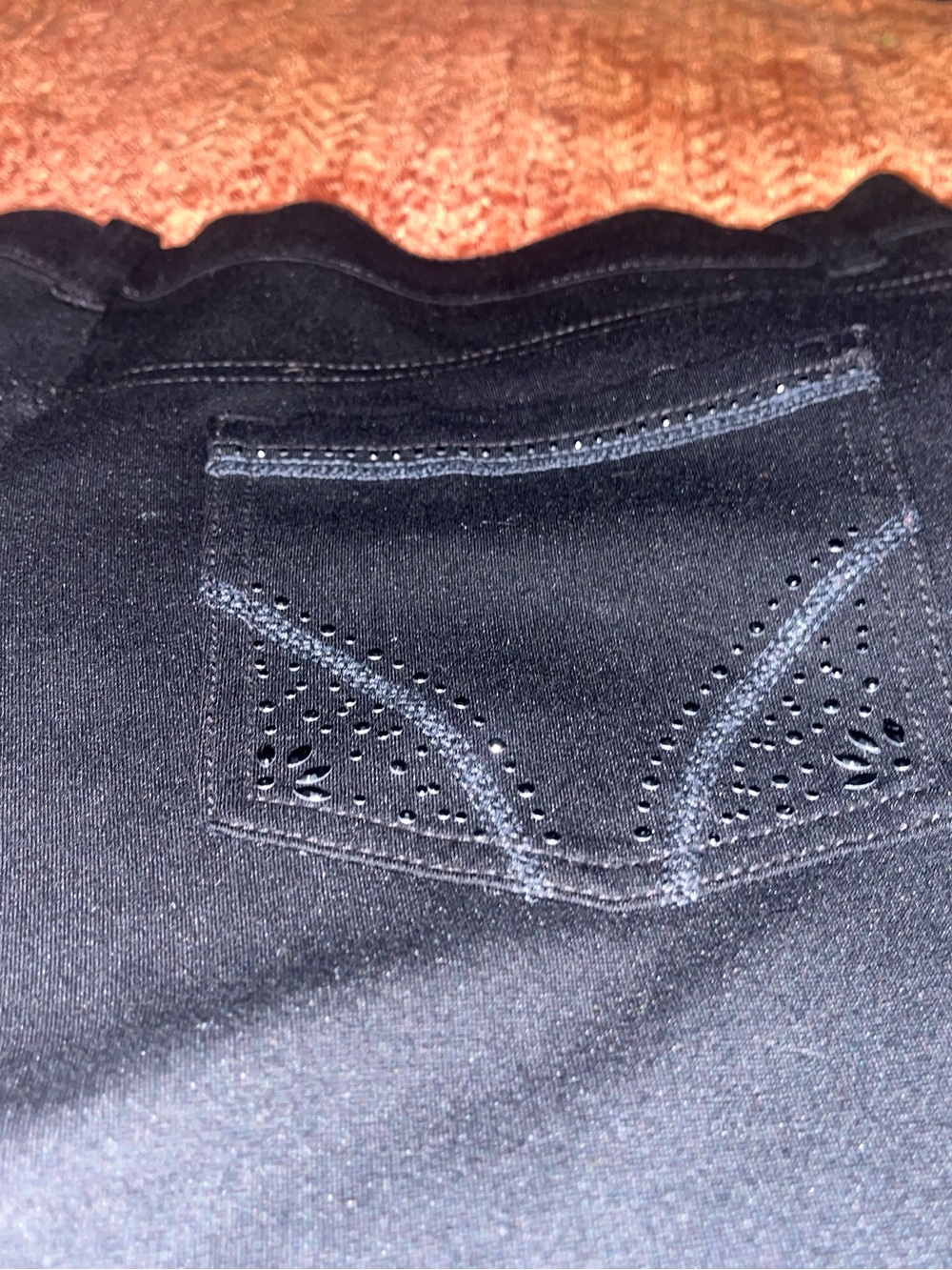 Gloria Vanderbilt black pants with Decorative gems on  Back Pocket. Size 12